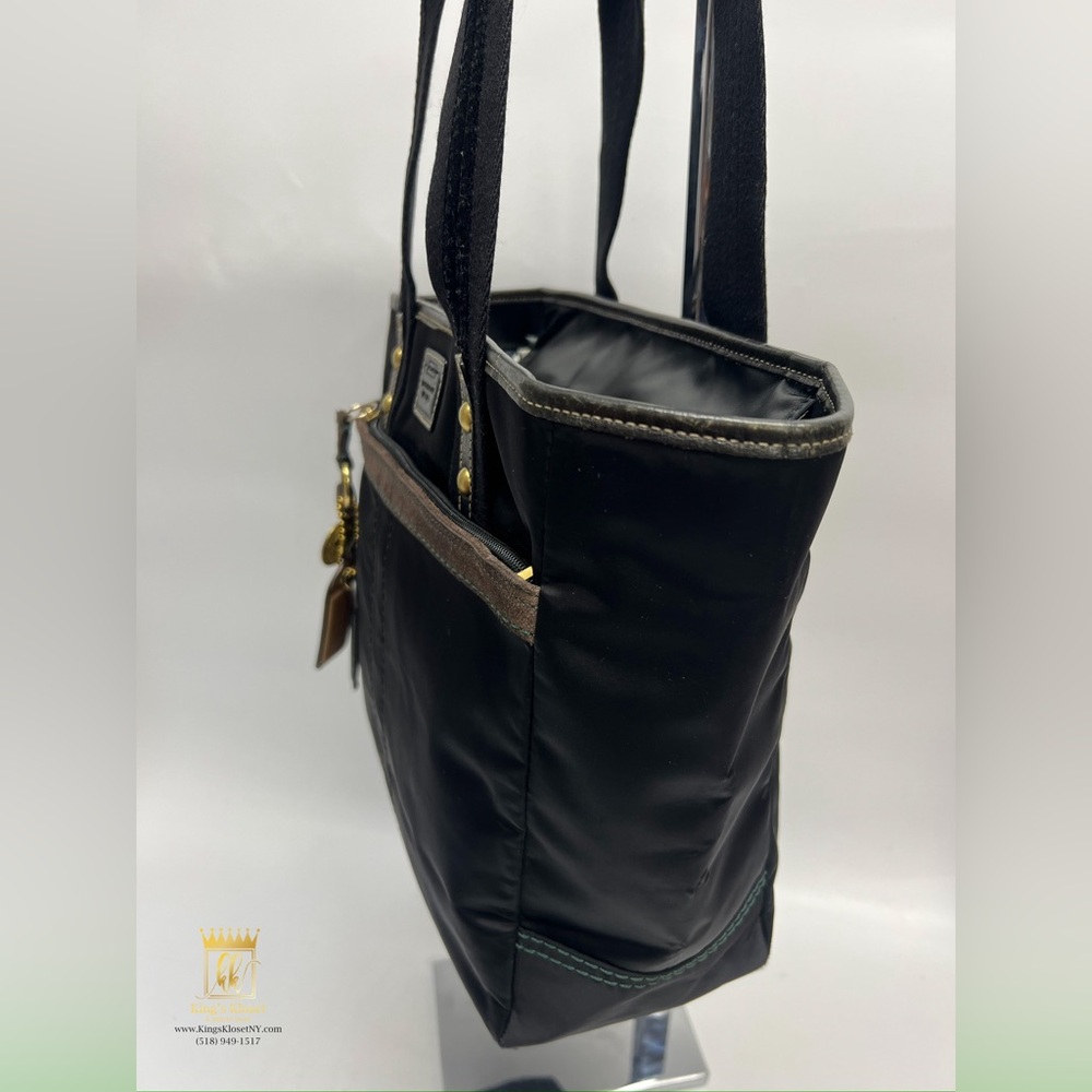 Coach Hampton Weekend Edition - image 4